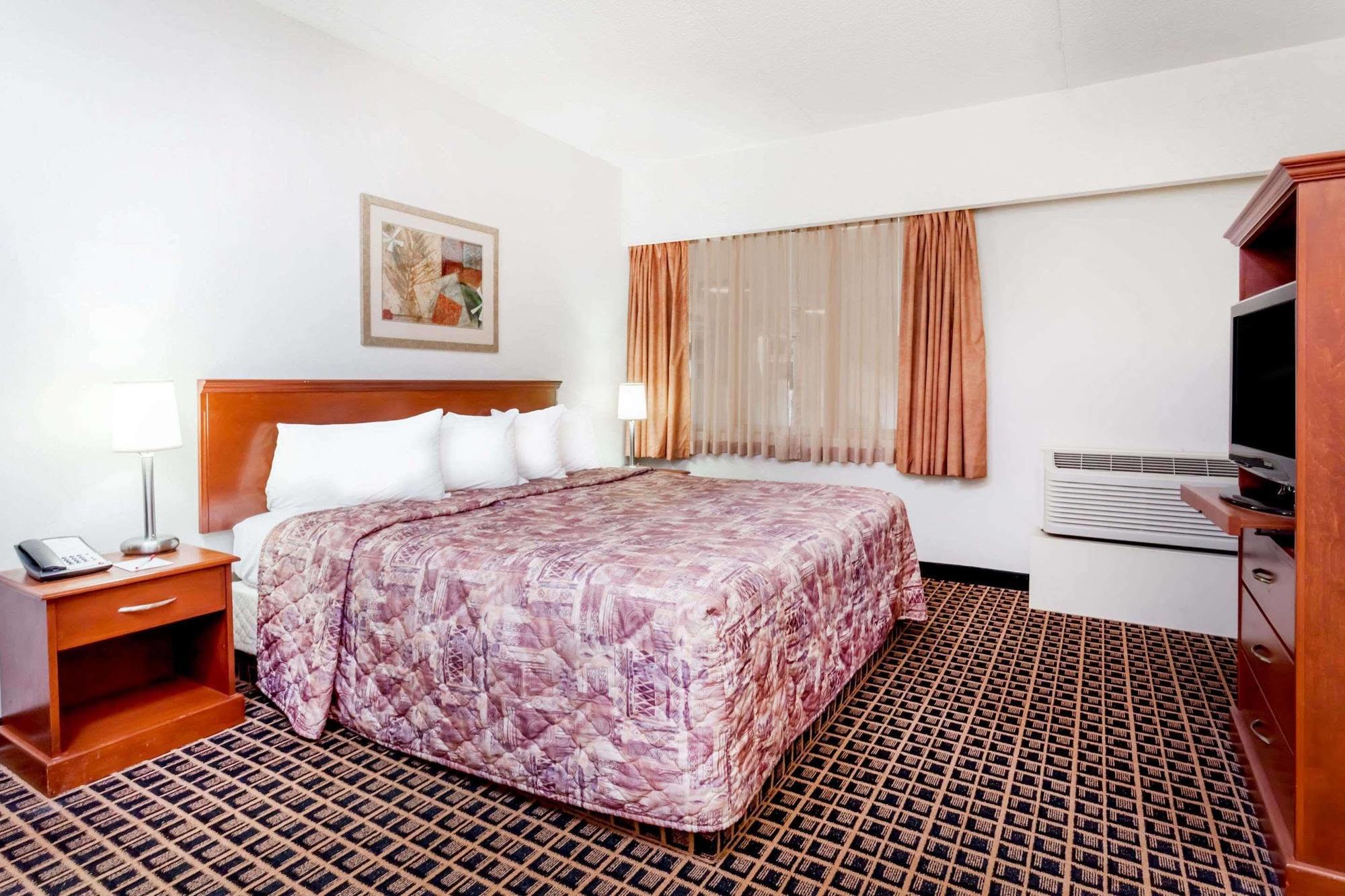 فندق Ramada By Wyndham يوركتن المظهر الخارجي الصورة